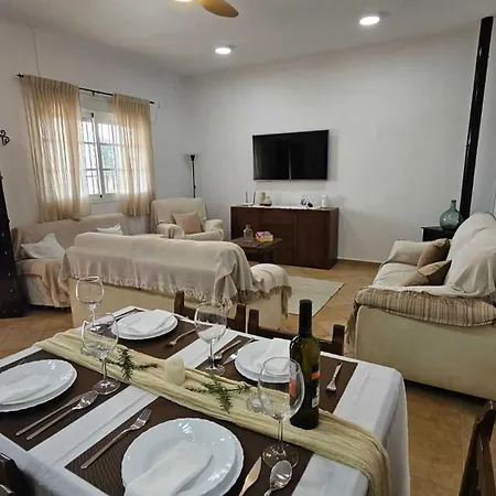 Limones Holiday home *